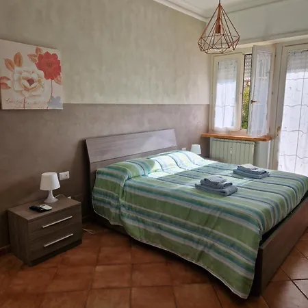 Apartment Turistico 3 Minuti Da Aeroporto- Centro *